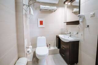 Фото Гостиница Малина Ижевск Deluxe c одной кроватью king size 5 Гостиница Малина Ижевск Deluxe c одной кроватью king size-5